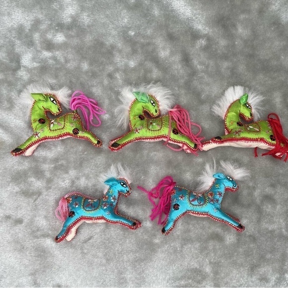 Vintage Hand Embroidered Stuffed Elephant & Horse Holiday Ornaments Lot of 19 - Picture 5 of 12